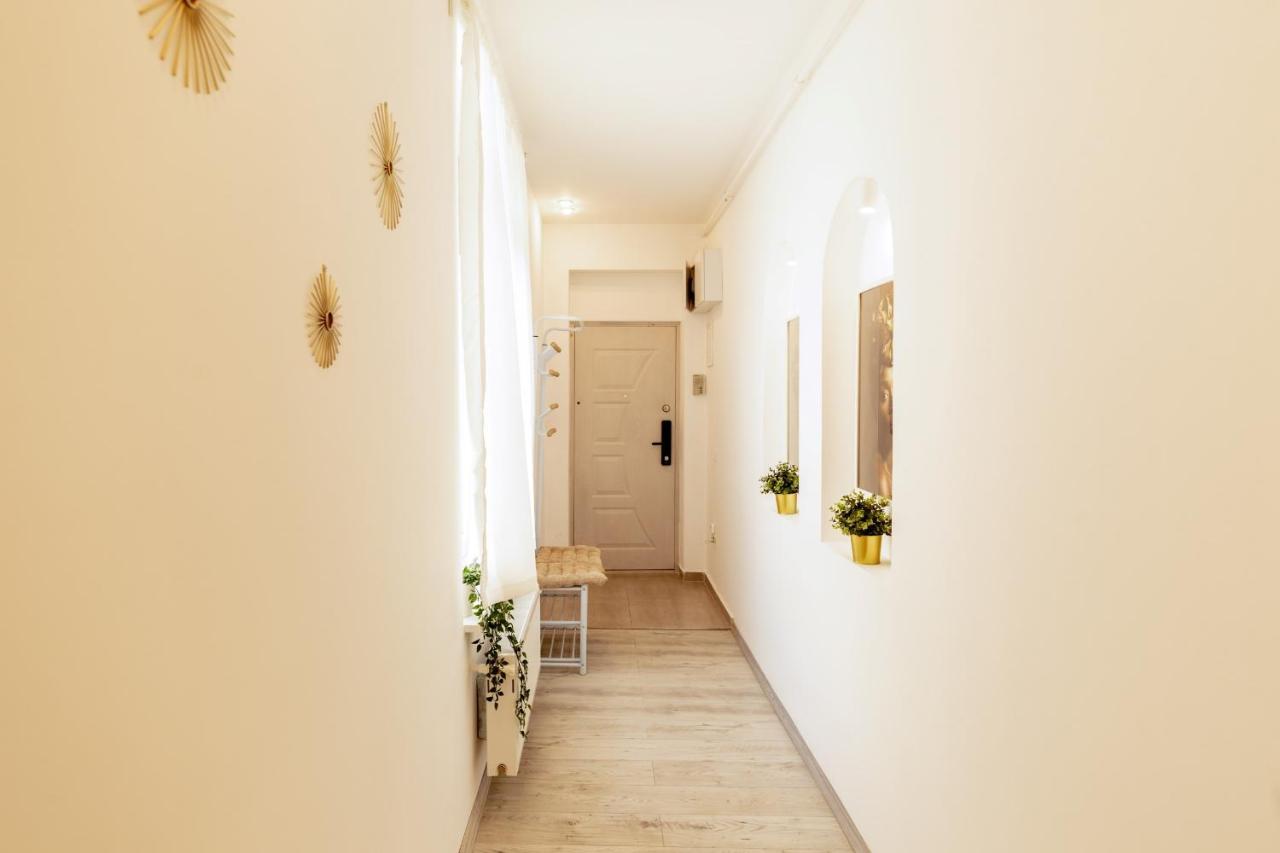 Ideal Stay: Spacious 2Br Apt Near Calea Victoriei Bucharest Exterior photo