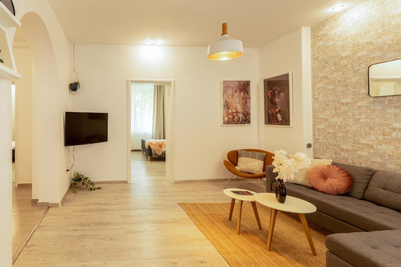 Ideal Stay: Spacious 2Br Apt Near Calea Victoriei Bucharest Exterior photo