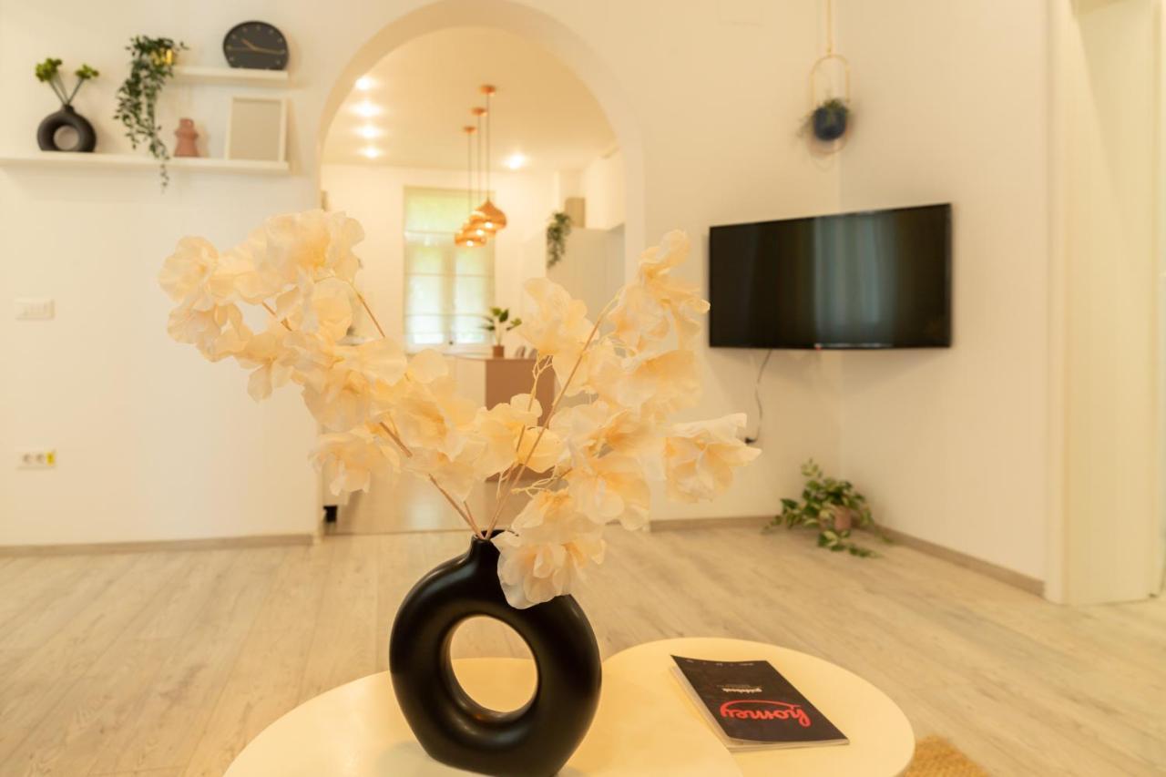 Ideal Stay: Spacious 2Br Apt Near Calea Victoriei Bucharest Exterior photo