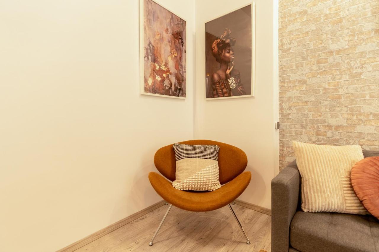 Ideal Stay: Spacious 2Br Apt Near Calea Victoriei Bucharest Exterior photo